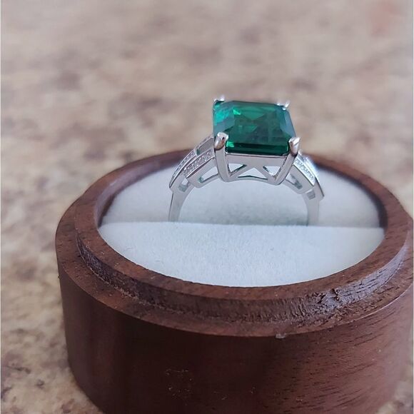 5.9 Carat Emerald 925 Sterling Silver Ring - Picture 9 of 13
